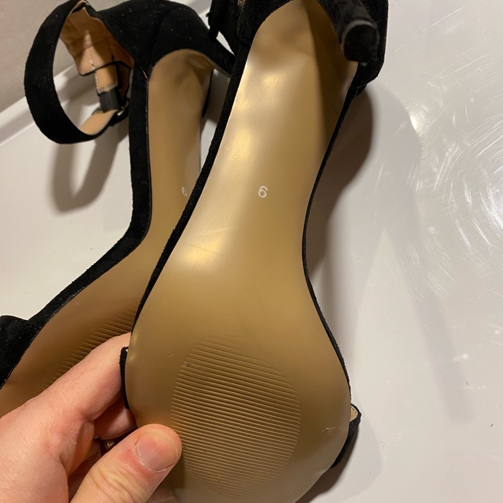 Sandals - Picture 4 of 5